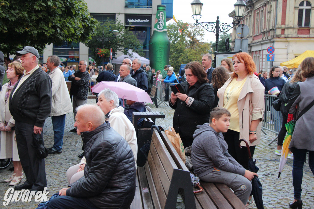 Gwarki 2022. Skaldowie, publiczność śpiewała z zespołem