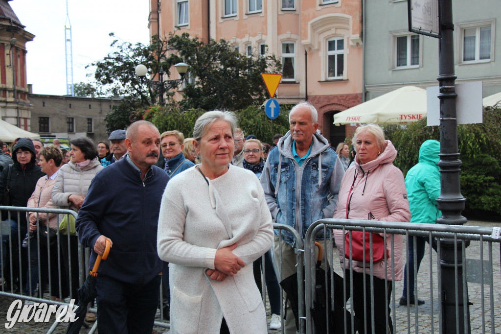 Gwarki 2022. Skaldowie, publiczność śpiewała z zespołem