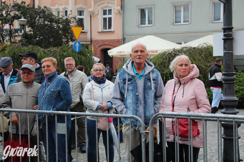 Gwarki 2022. Skaldowie, publiczność śpiewała z zespołem