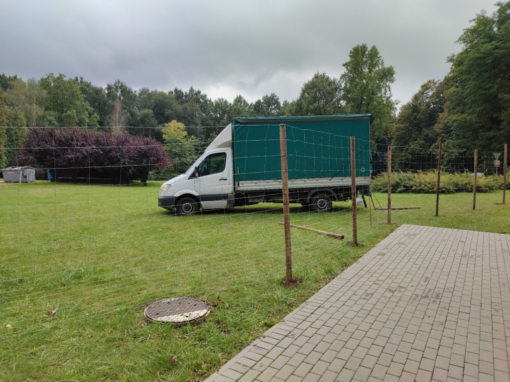 Rodzinny plac zabaw i ogród deszczowy przy GCR