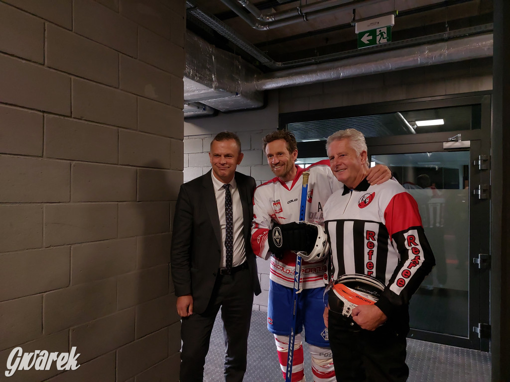 Mecz charytatywny. Na lodzie Czerkawski i Wołosz