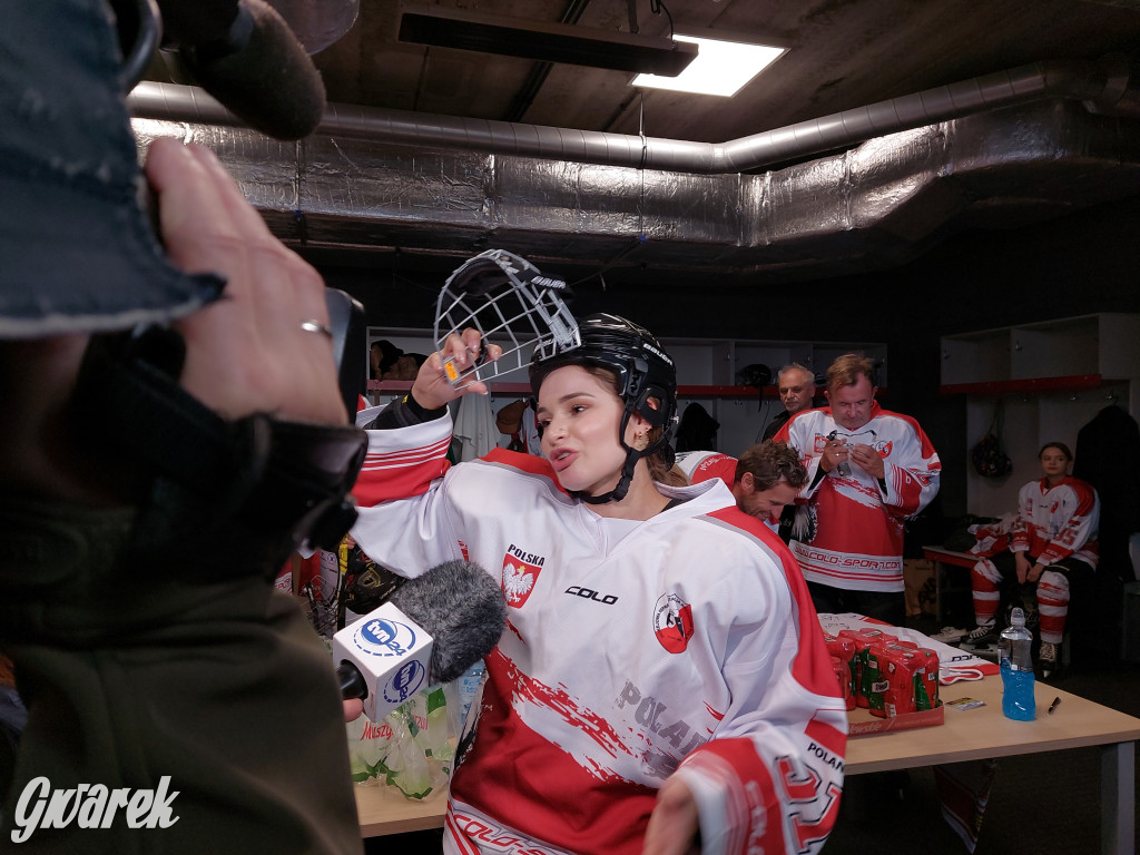 Mecz charytatywny. Na lodzie Czerkawski i Wołosz