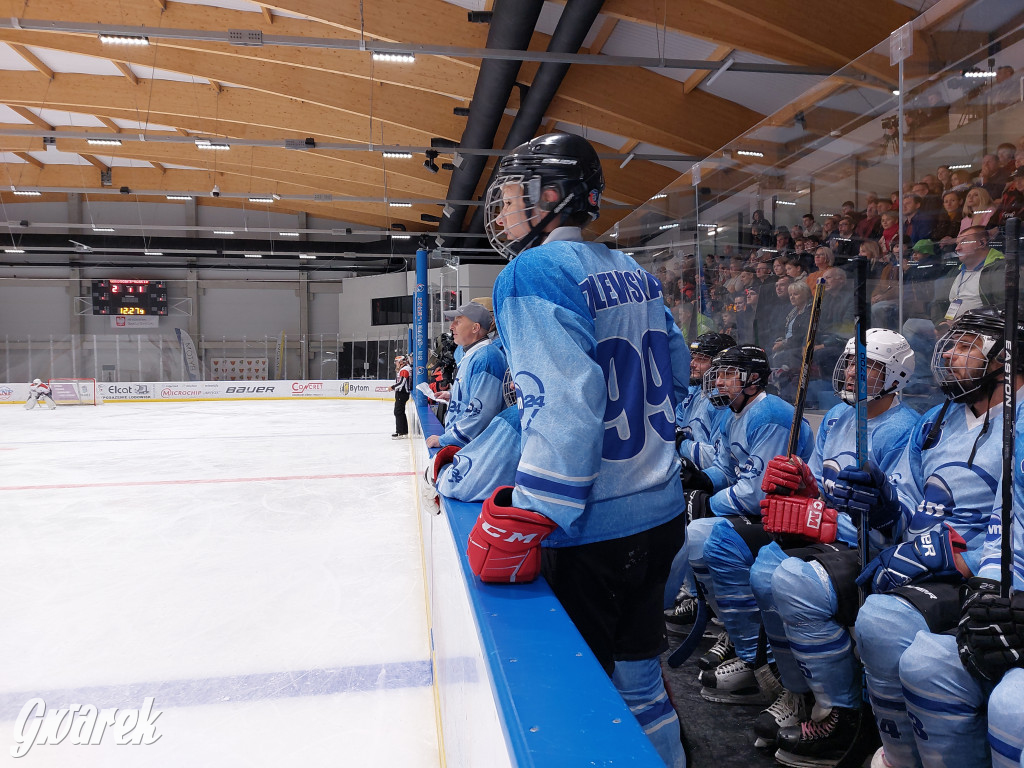 Mecz charytatywny. Na lodzie Czerkawski i Wołosz