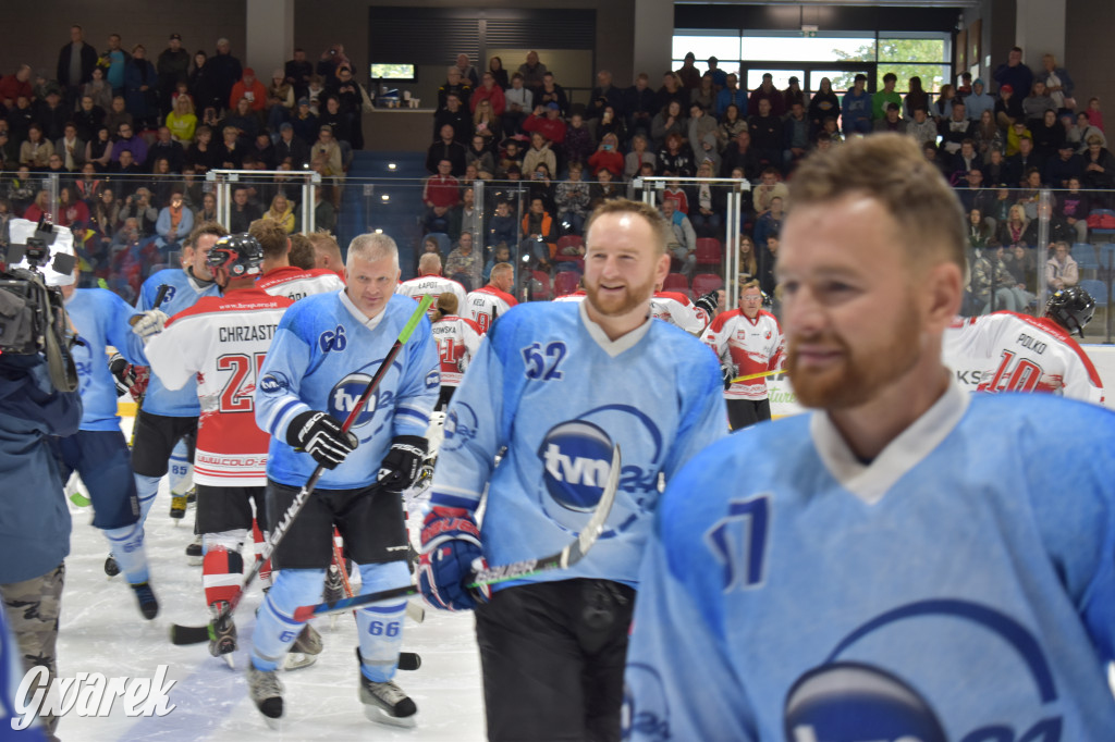 Mecz charytatywny. Na lodzie Czerkawski i Wołosz