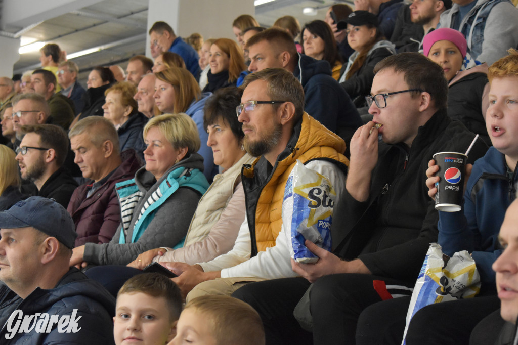 Mecz charytatywny. Na lodzie Czerkawski i Wołosz