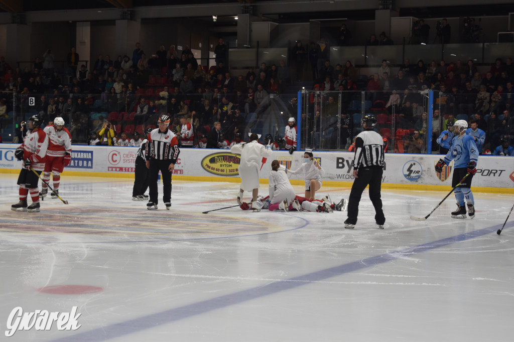 Mecz charytatywny. Na lodzie Czerkawski i Wołosz