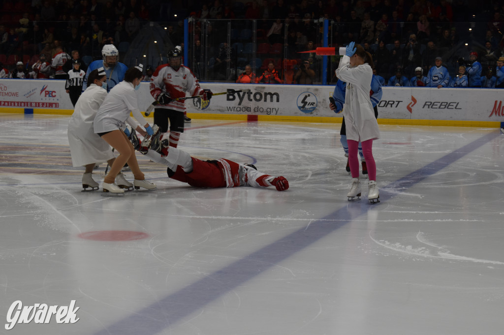 Mecz charytatywny. Na lodzie Czerkawski i Wołosz