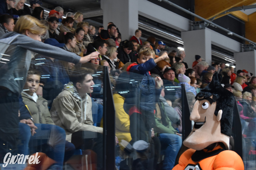 Mecz charytatywny. Na lodzie Czerkawski i Wołosz