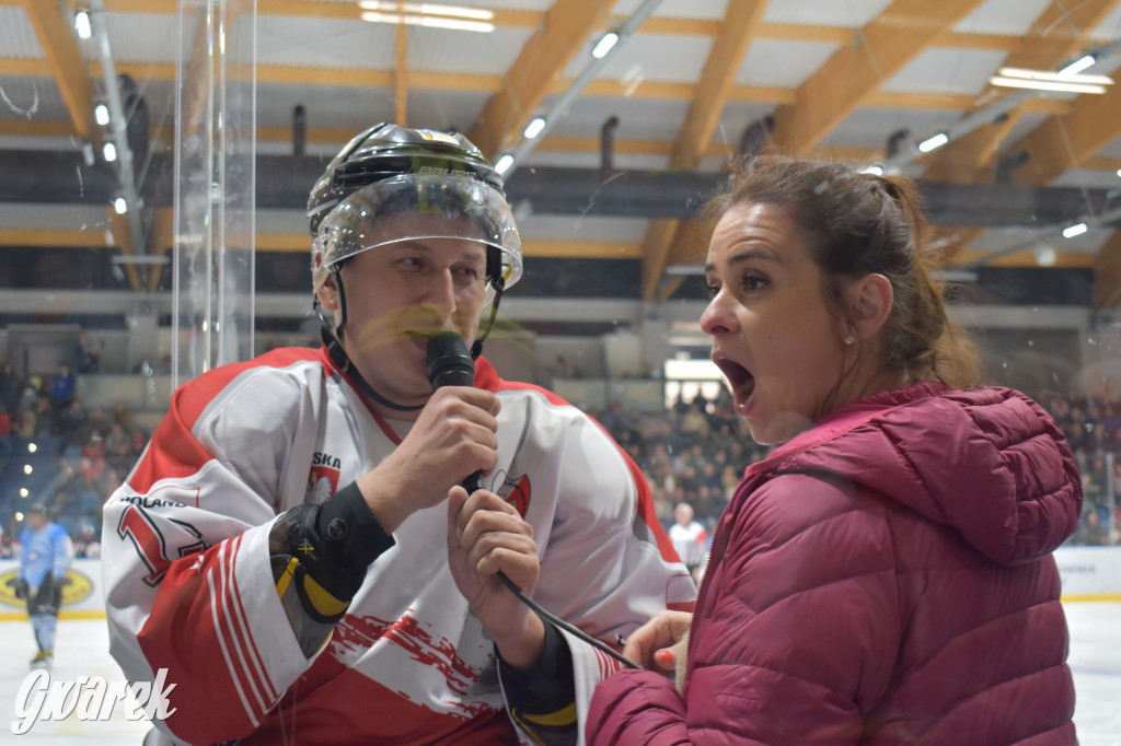Mecz charytatywny. Na lodzie Czerkawski i Wołosz