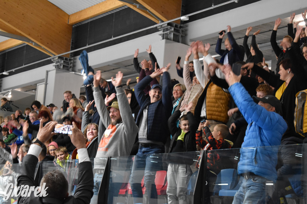 Mecz charytatywny. Na lodzie Czerkawski i Wołosz