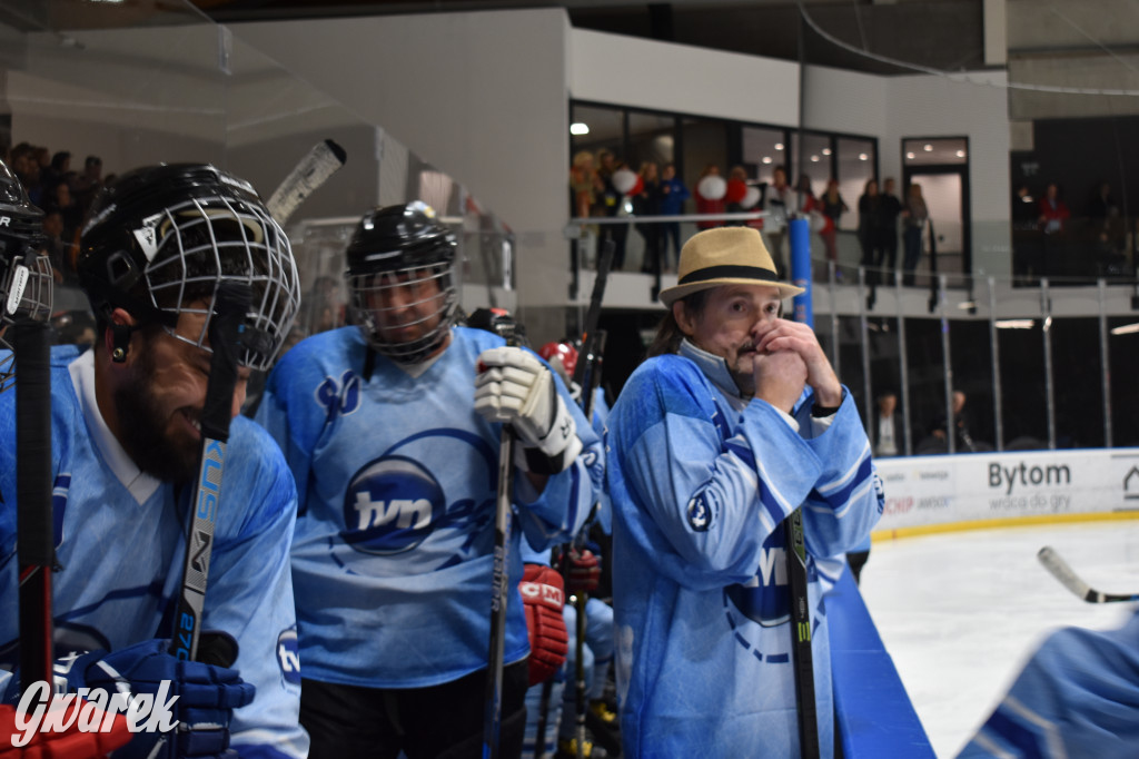 Mecz charytatywny. Na lodzie Czerkawski i Wołosz