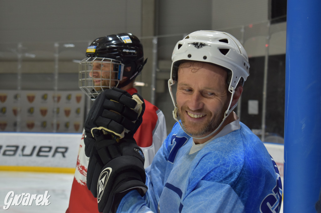 Mecz charytatywny. Na lodzie Czerkawski i Wołosz