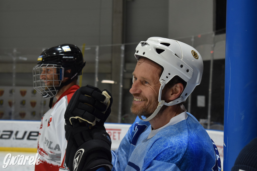 Mecz charytatywny. Na lodzie Czerkawski i Wołosz