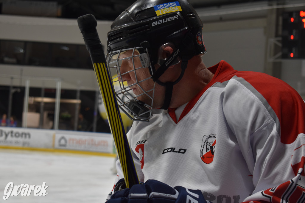 Mecz charytatywny. Na lodzie Czerkawski i Wołosz