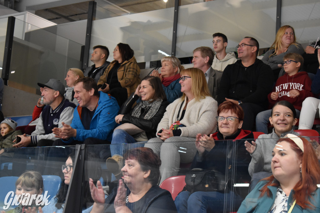 Mecz charytatywny. Na lodzie Czerkawski i Wołosz