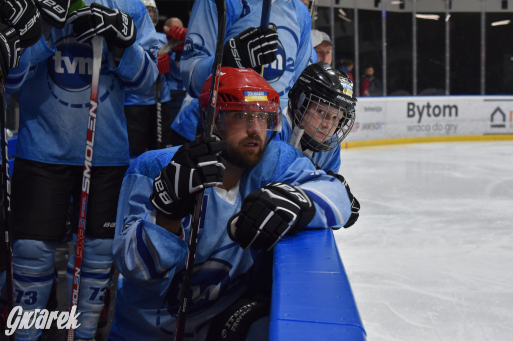 Mecz charytatywny. Na lodzie Czerkawski i Wołosz