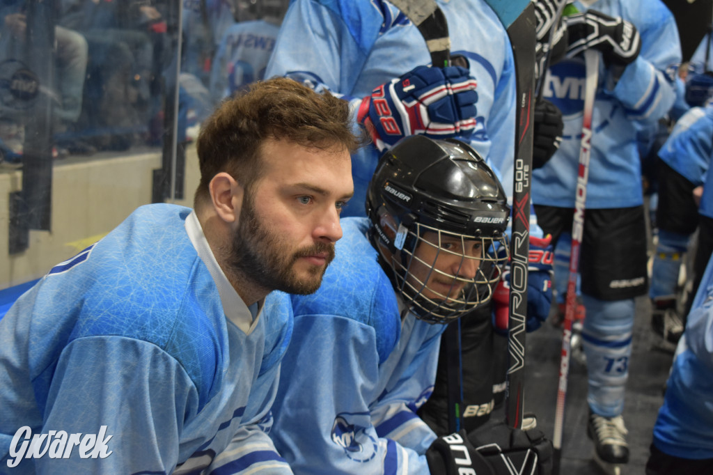 Mecz charytatywny. Na lodzie Czerkawski i Wołosz