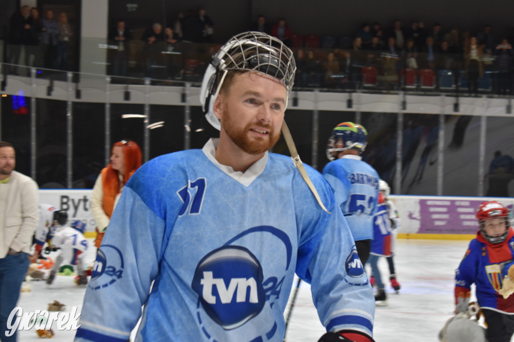 Mecz charytatywny. Na lodzie Czerkawski i Wołosz