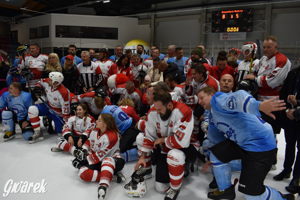 Mecz charytatywny. Na lodzie Czerkawski i Wołosz