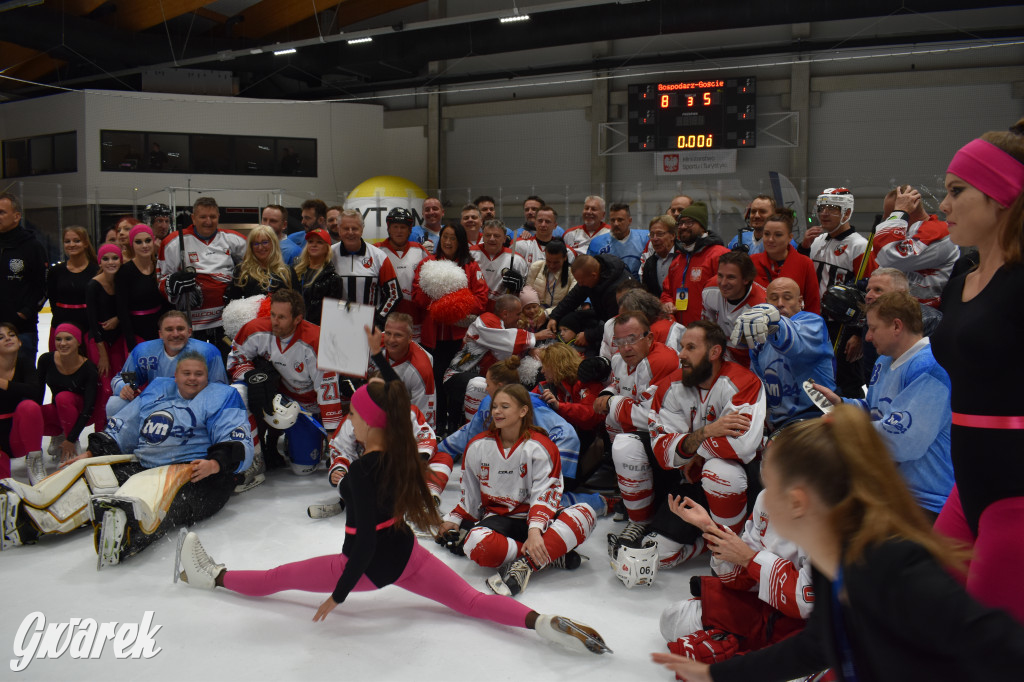 Mecz charytatywny. Na lodzie Czerkawski i Wołosz