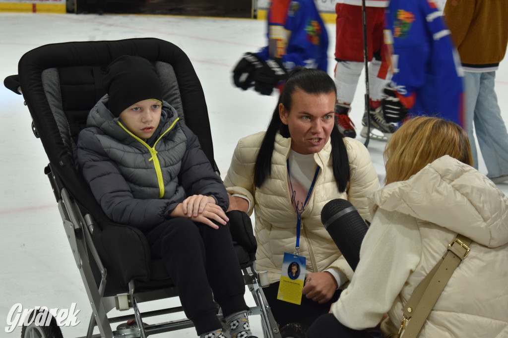 Mecz charytatywny. Na lodzie Czerkawski i Wołosz