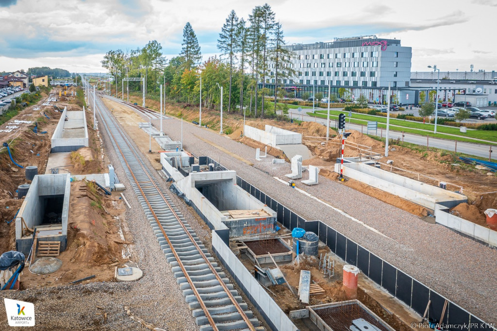 Stacja Lotnisko Pyrzowice i rondo