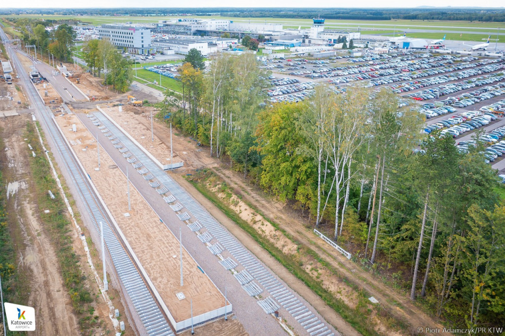 Stacja Lotnisko Pyrzowice i rondo