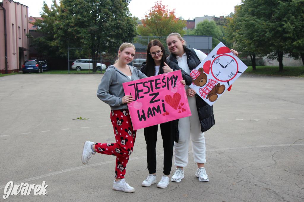 Tarnowskie Góry. Spacer w piżamach