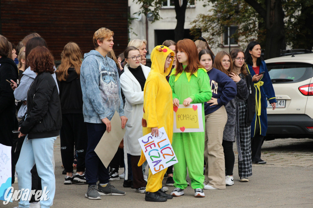 Tarnowskie Góry. Spacer w piżamach