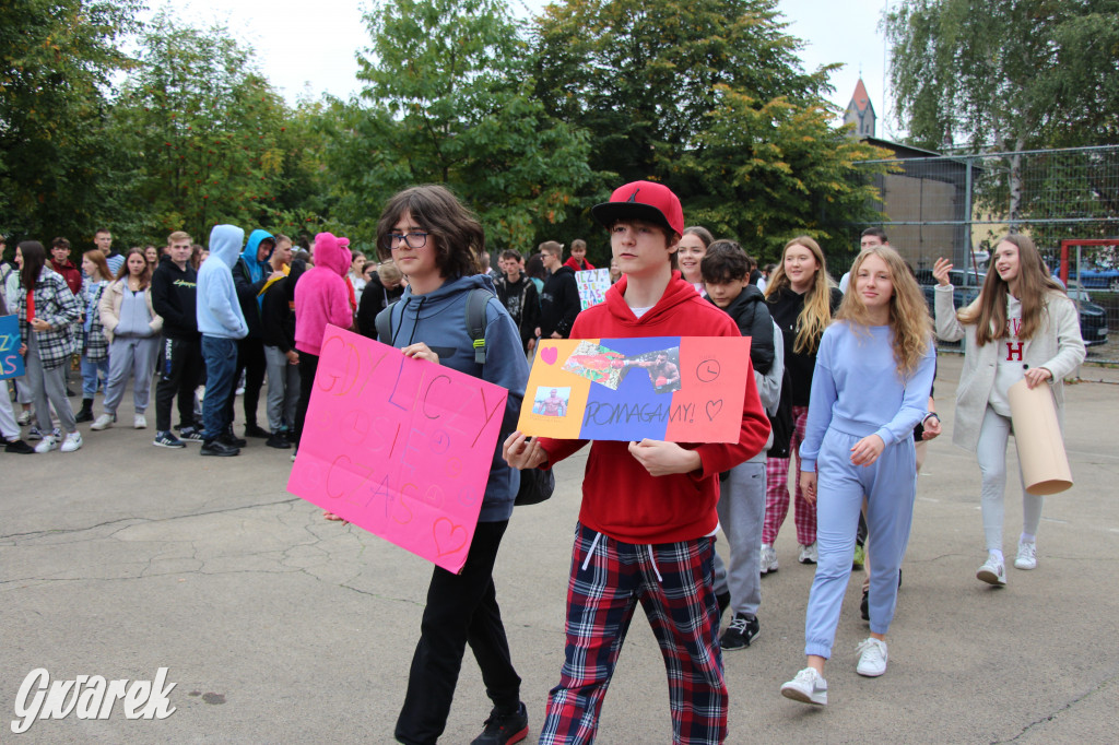 Tarnowskie Góry. Spacer w piżamach