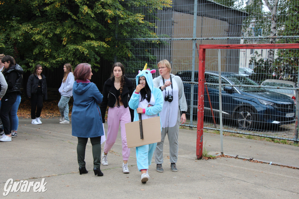 Tarnowskie Góry. Spacer w piżamach