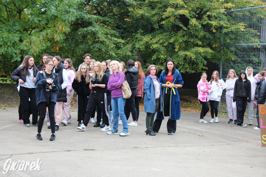 Tarnowskie Góry. Spacer w piżamach