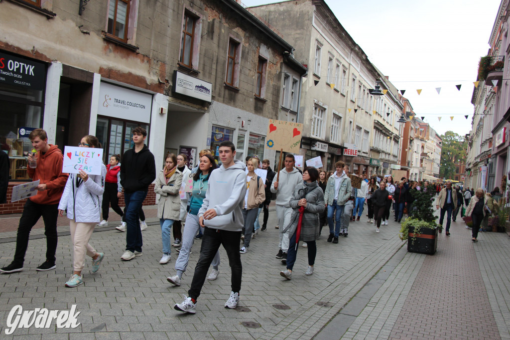 Tarnowskie Góry. Spacer w piżamach