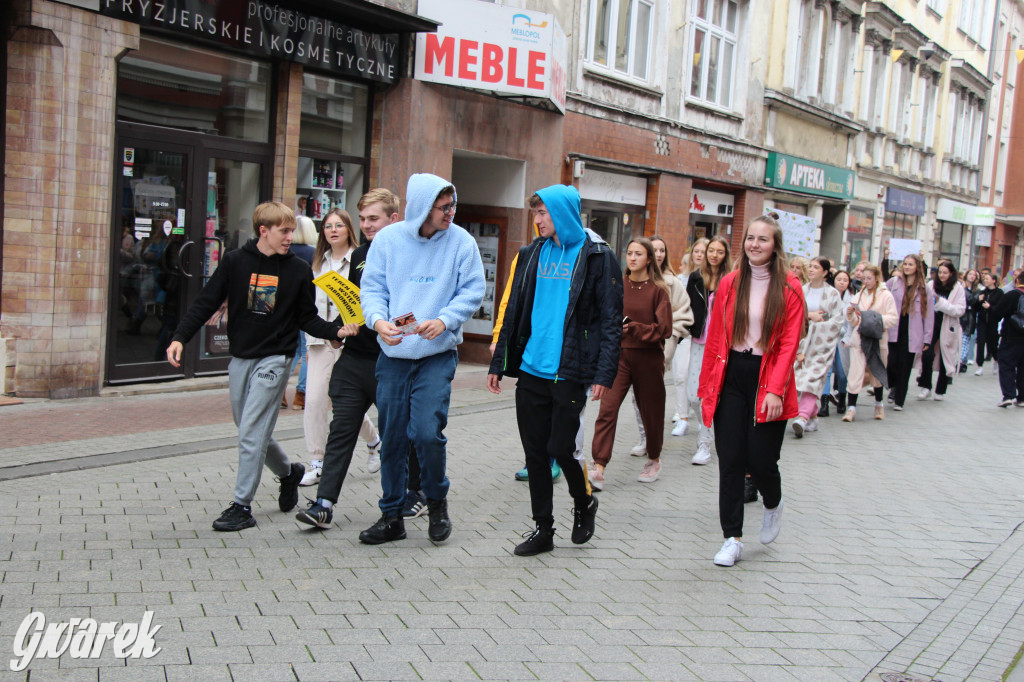 Tarnowskie Góry. Spacer w piżamach