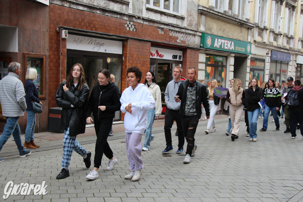 Tarnowskie Góry. Spacer w piżamach