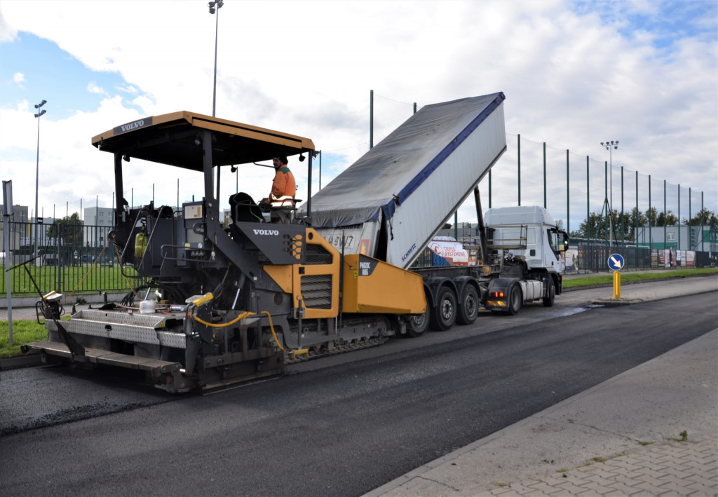 Radzionków. Budują ścieżkę rowerową