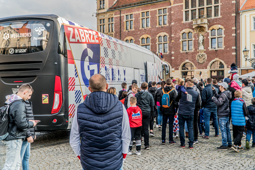 Tarnowskie Góry, Zbrosławice i Górnik Zabrze