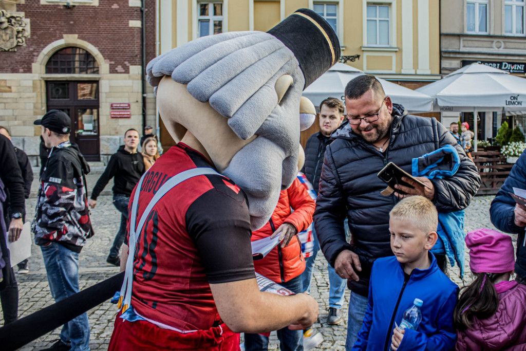 Tarnowskie Góry, Zbrosławice i Górnik Zabrze