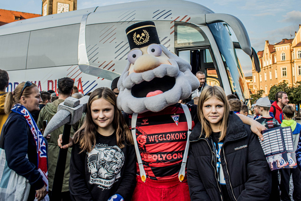 Tarnowskie Góry, Zbrosławice i Górnik Zabrze