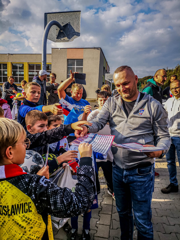 Tarnowskie Góry, Zbrosławice i Górnik Zabrze