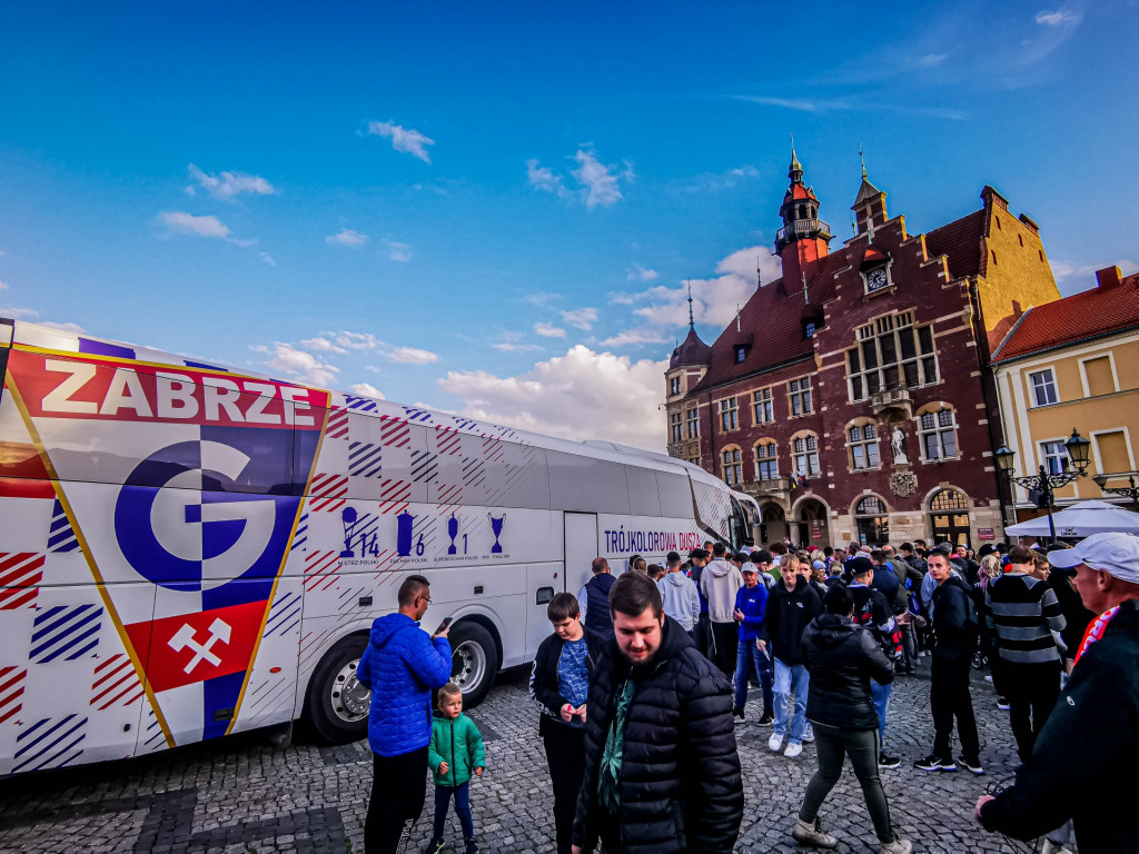 Tarnowskie Góry, Zbrosławice i Górnik Zabrze