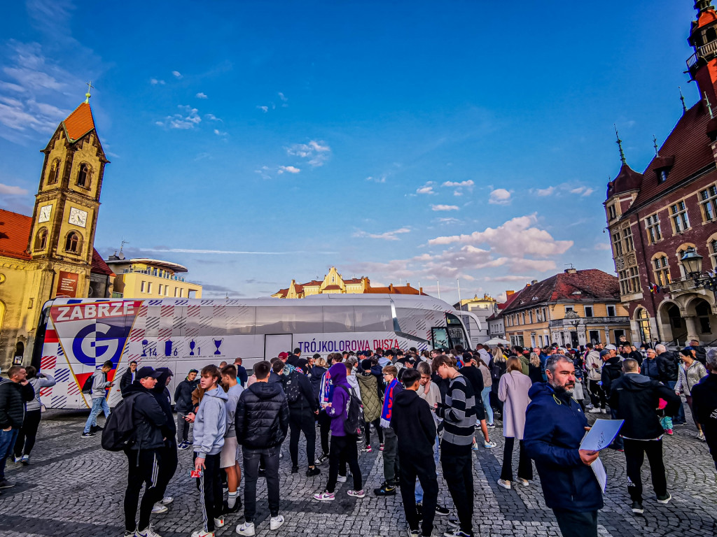 Tarnowskie Góry, Zbrosławice i Górnik Zabrze