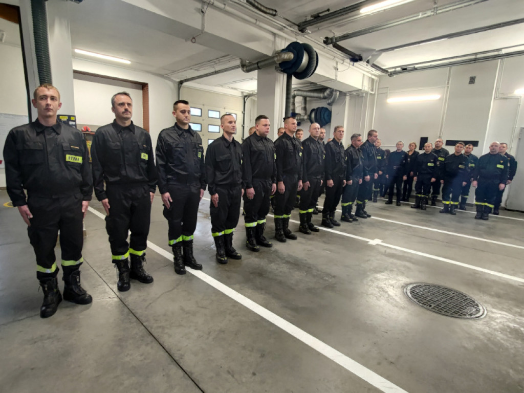 Uroczysta zbiórka piekarskich strażaków