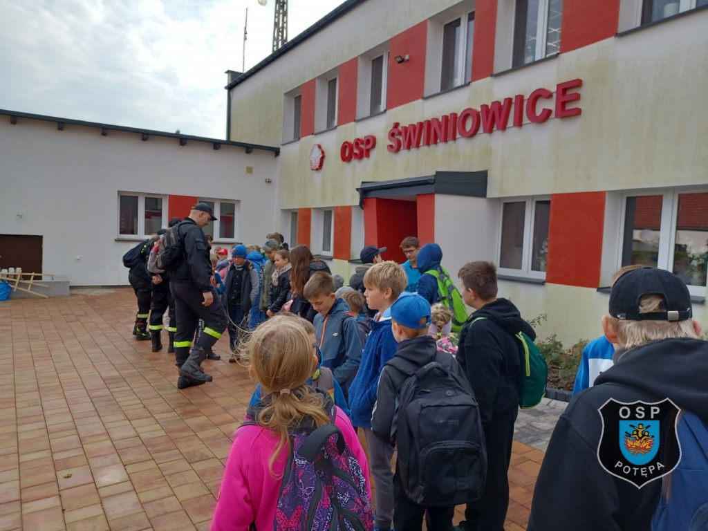 Podchody młodych druhów w Świniowicach