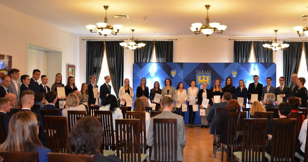 Powiatowy Dzień Edukacji - wyróżnieni nauczyciele