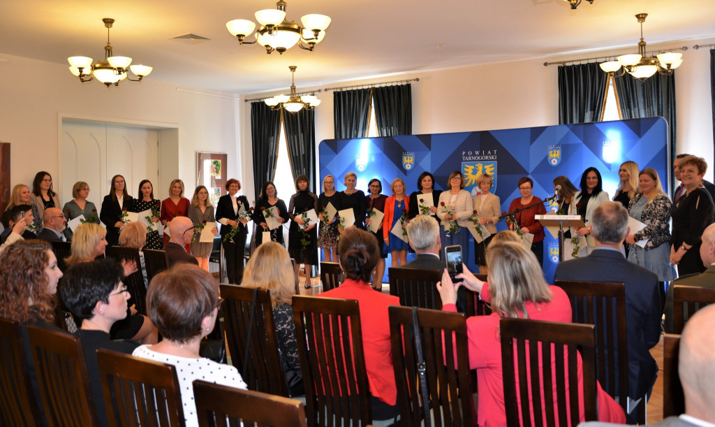 Powiatowy Dzień Edukacji - wyróżnieni nauczyciele