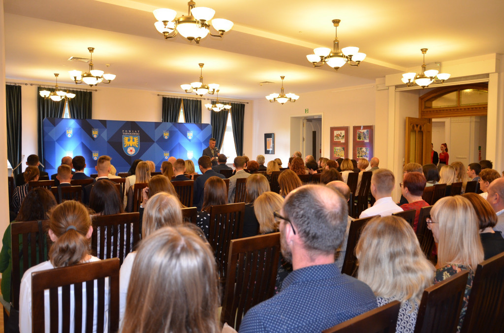 Powiatowy Dzień Edukacji - wyróżnieni nauczyciele