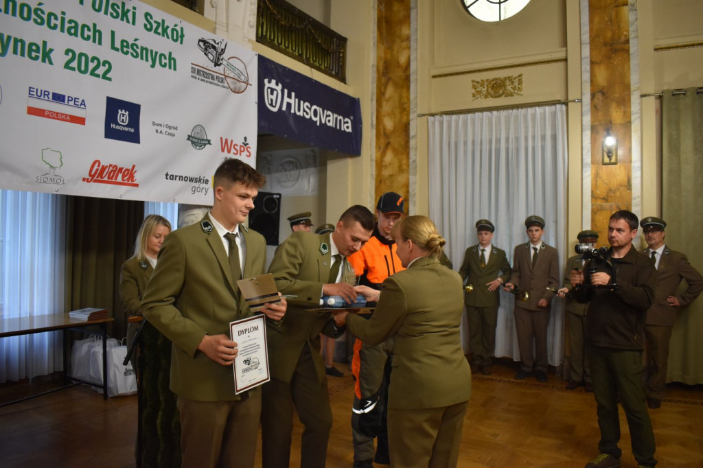 Mistrzowie piły w Brynku