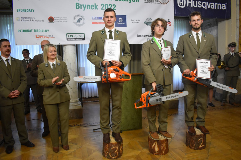 Mistrzowie piły w Brynku