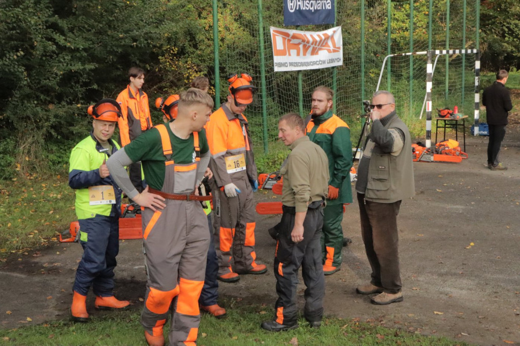 Mistrzowie piły w Brynku